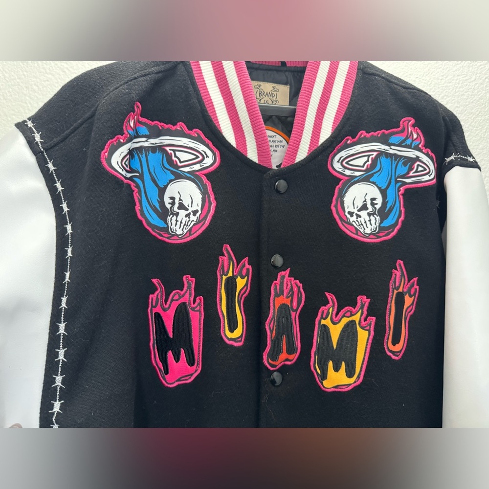 Miami Graphic Bomber Jacket - Black and White 100% wool - Picture 4 of 10